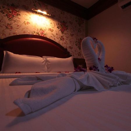 Taj Phuket Inn Patong Zewnętrze zdjęcie