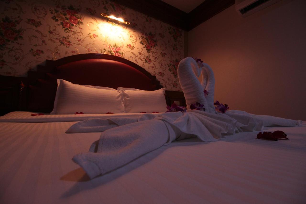 Taj Phuket Inn Patong Zewnętrze zdjęcie